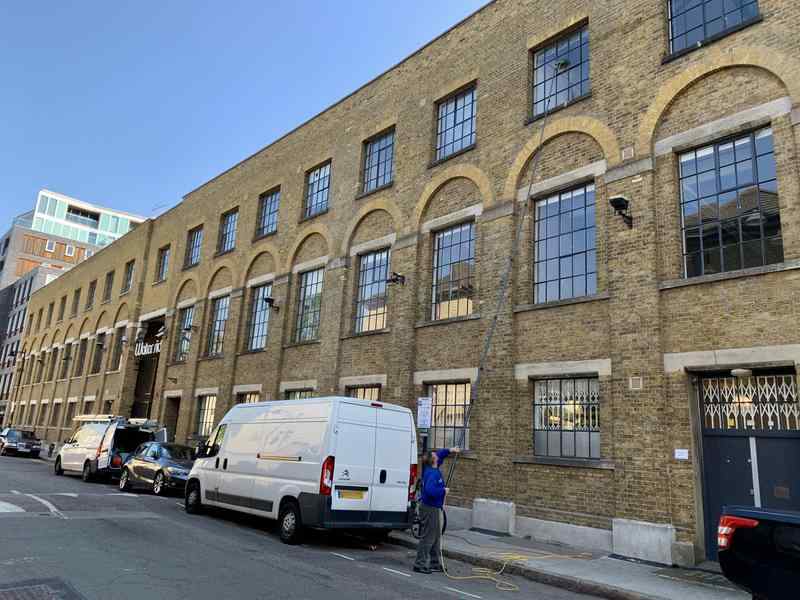 Office window cleaning by reach and wash in Islington