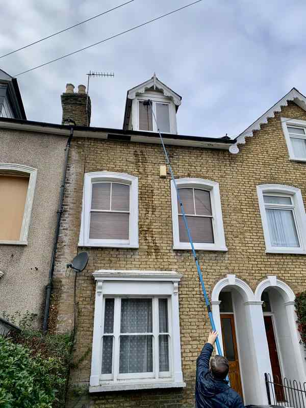 Residential window cleaning in Croydon