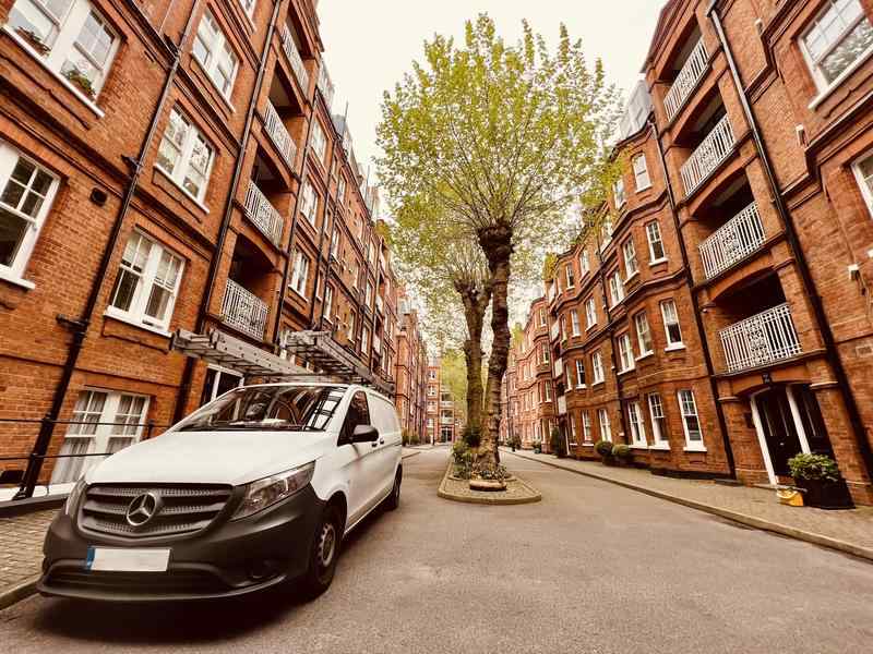 window cleaning common parts in Chelsea